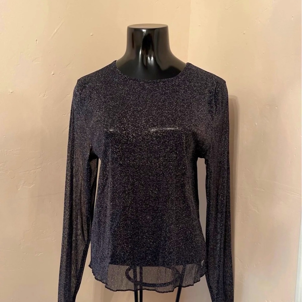 Woman’s Victoria secret top